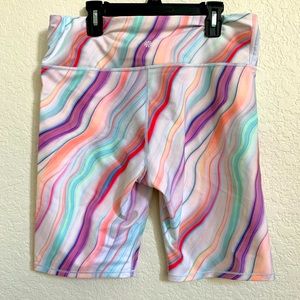Athleta Love Proudly 7” Bike Short size L EUC
